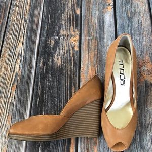 Moda Spana Peep Toe Wedge